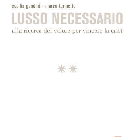 LUSSO NECESSARIO-0